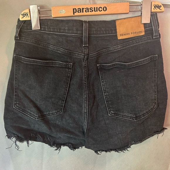 Aritzia denim forum Arlo black shorts size 29 - Picture 3 of 3